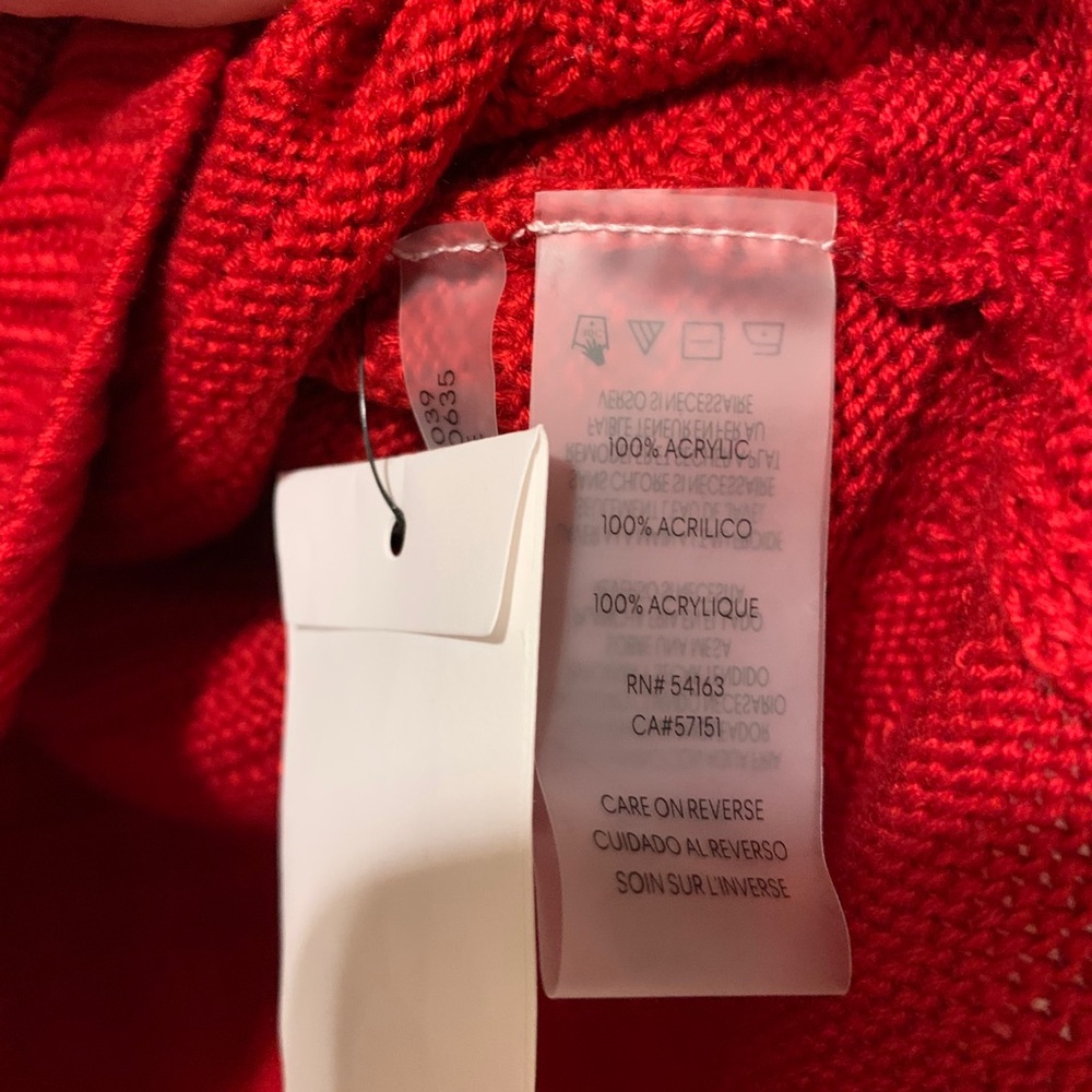 ✨Brand 🆕 Red Calvin Klein Sweater✨ - Picture 7 of 10